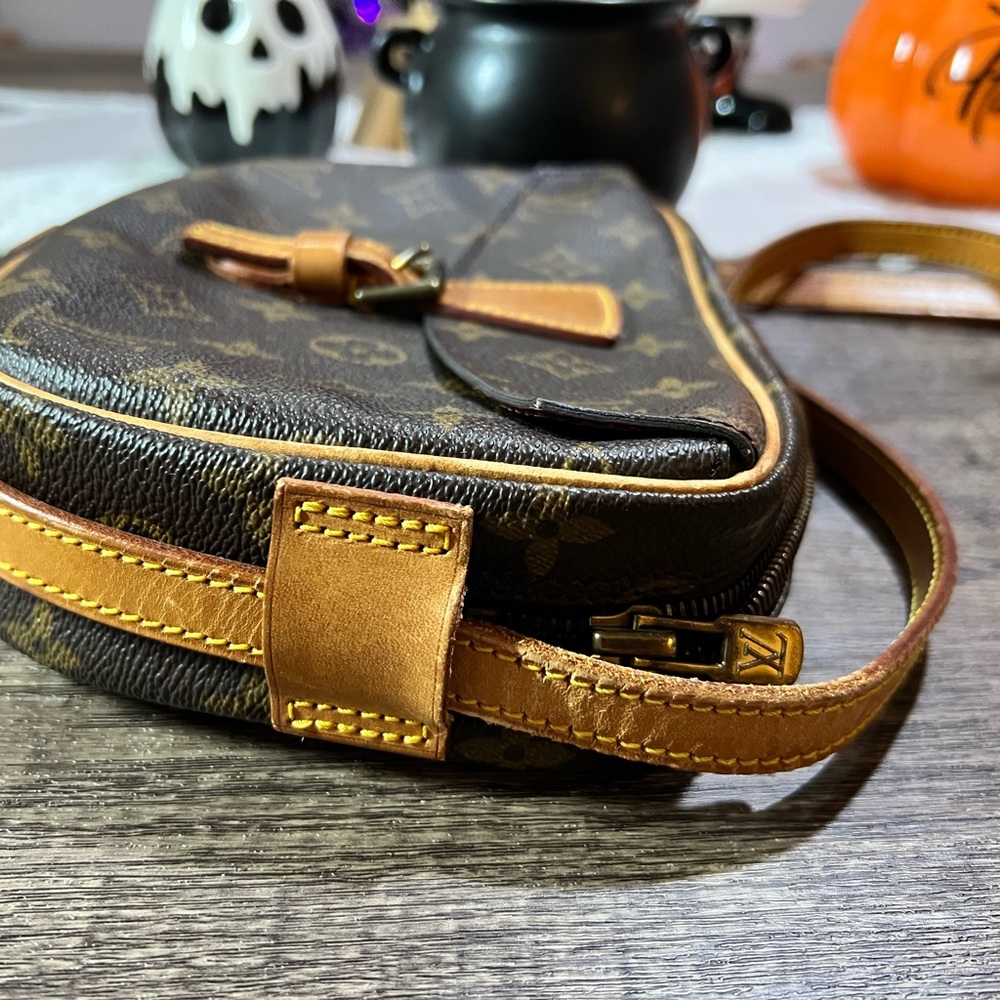 Vintage LV Jeunfille Monogram Crossbody Bag - Picture 4 of 8